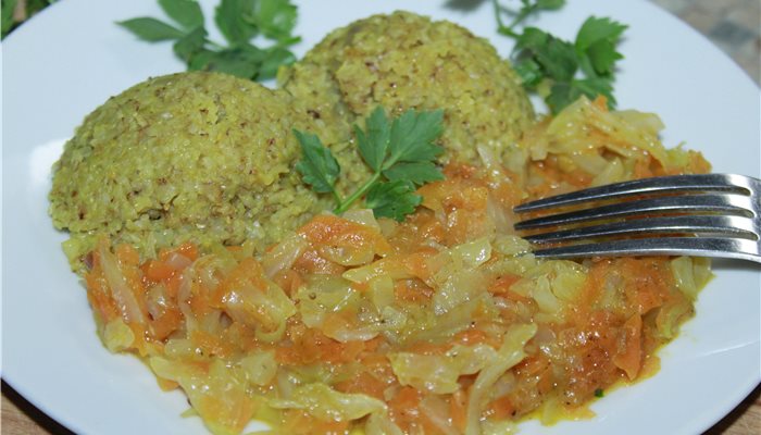 Pohánkový bulgur s dusenou zeleninou