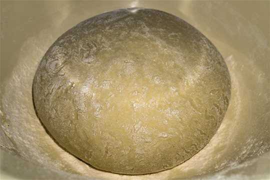 Celozrnný kváskový špaldovo-ražný chlieb
