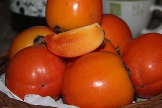 Hurmikaki, šťavnaté plody plné vitamínov.